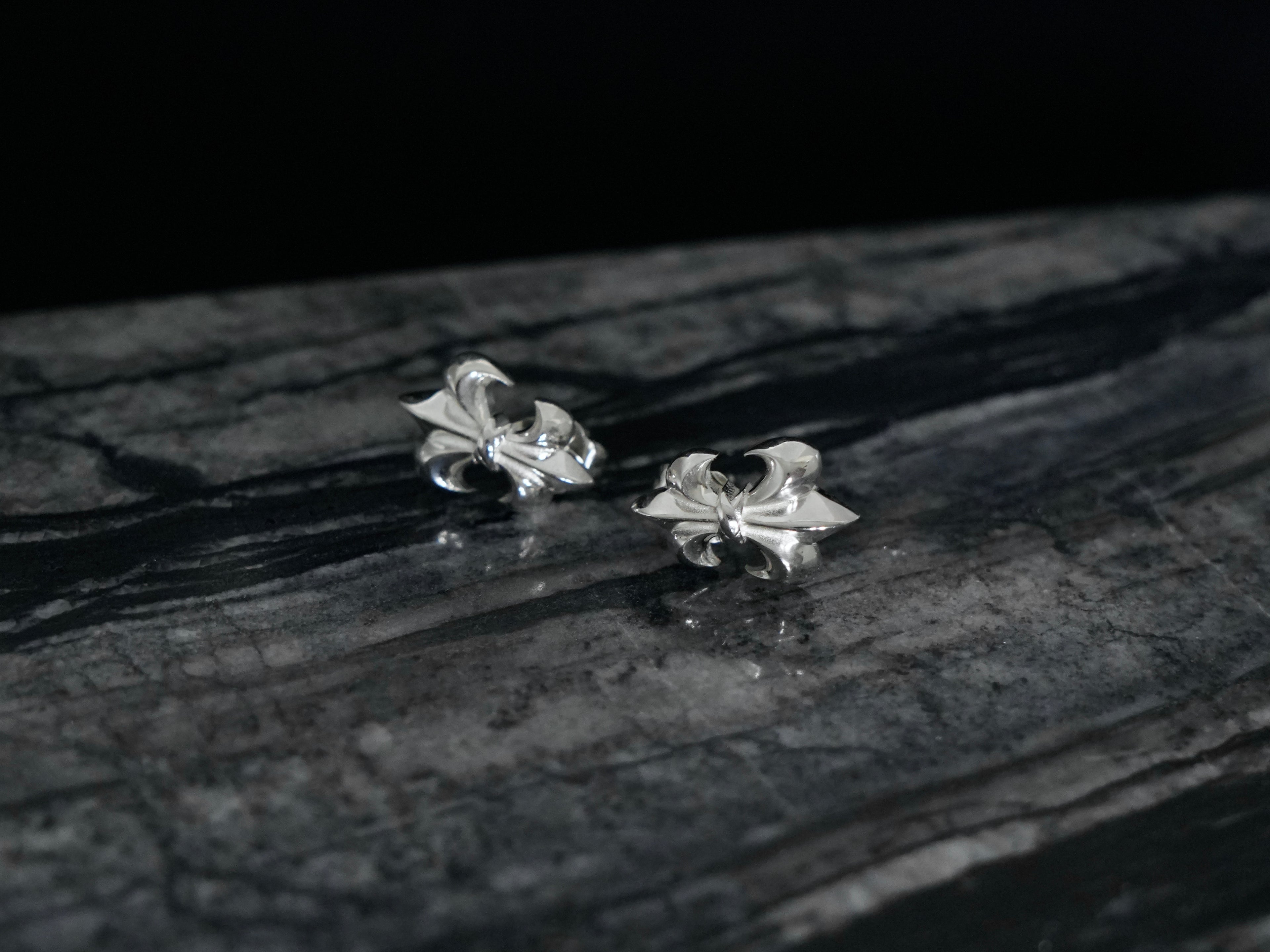 Fleur de Lis Earrings - Sterling Silver